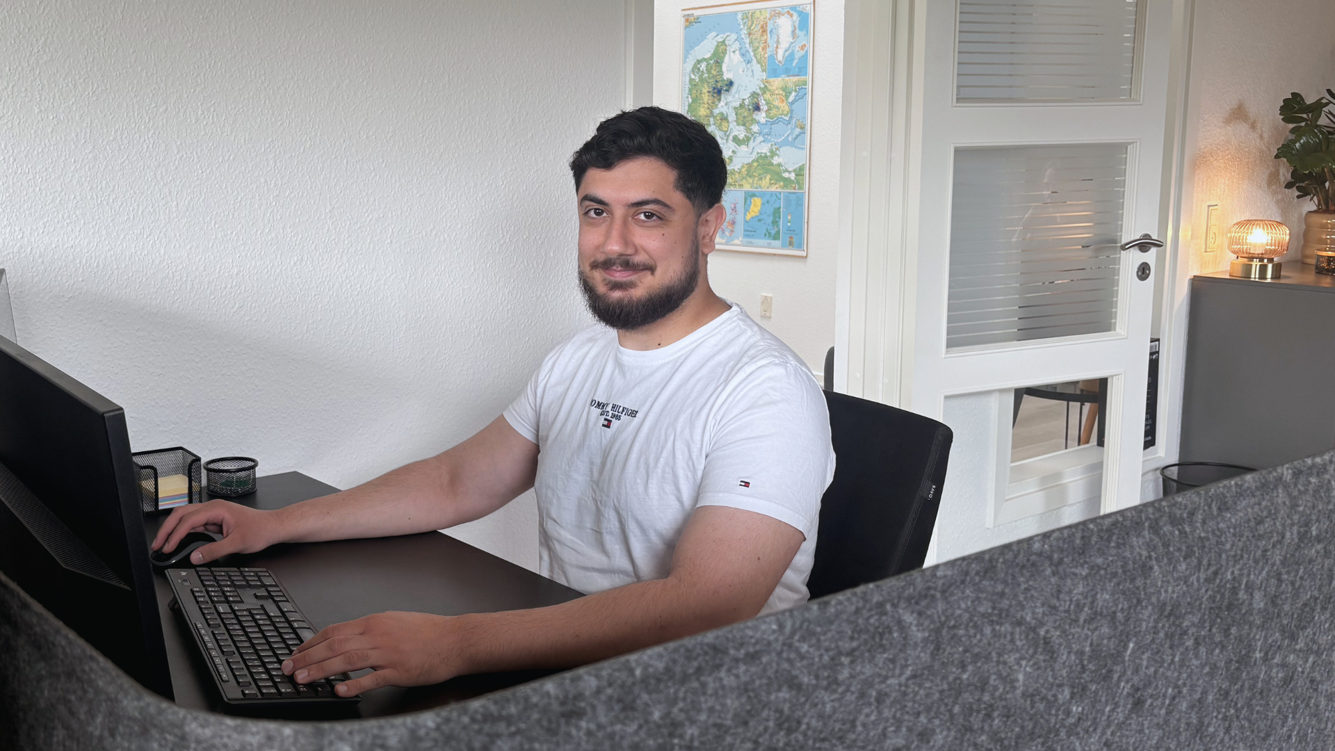 Mød Enes